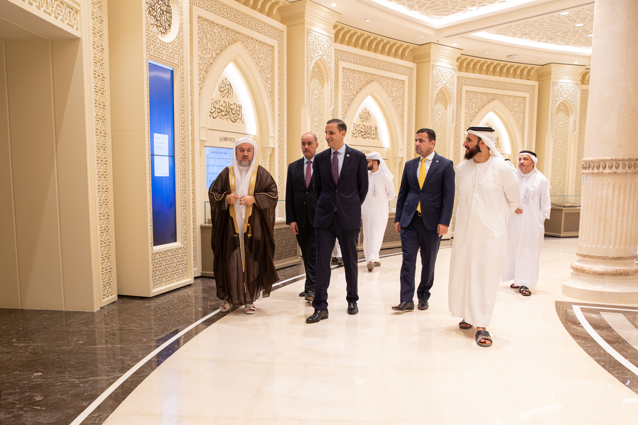 السفير العراقي لدى الإمارات: مجمع القرآن قيمة علمية وذاكرة تاريخية للأجيال
