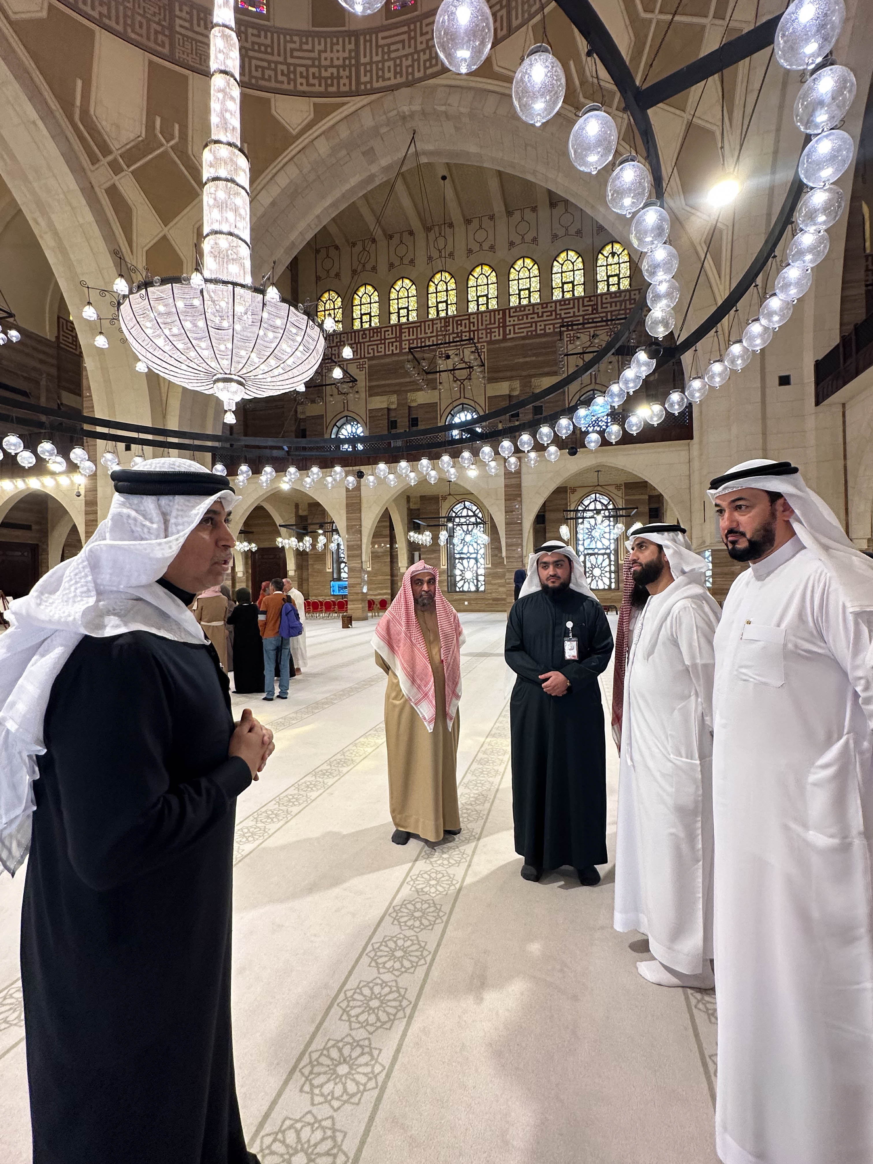 وفد من الشارقة يطلع على تجربة البحرين في خدمة القرآن الكريم وعلومه