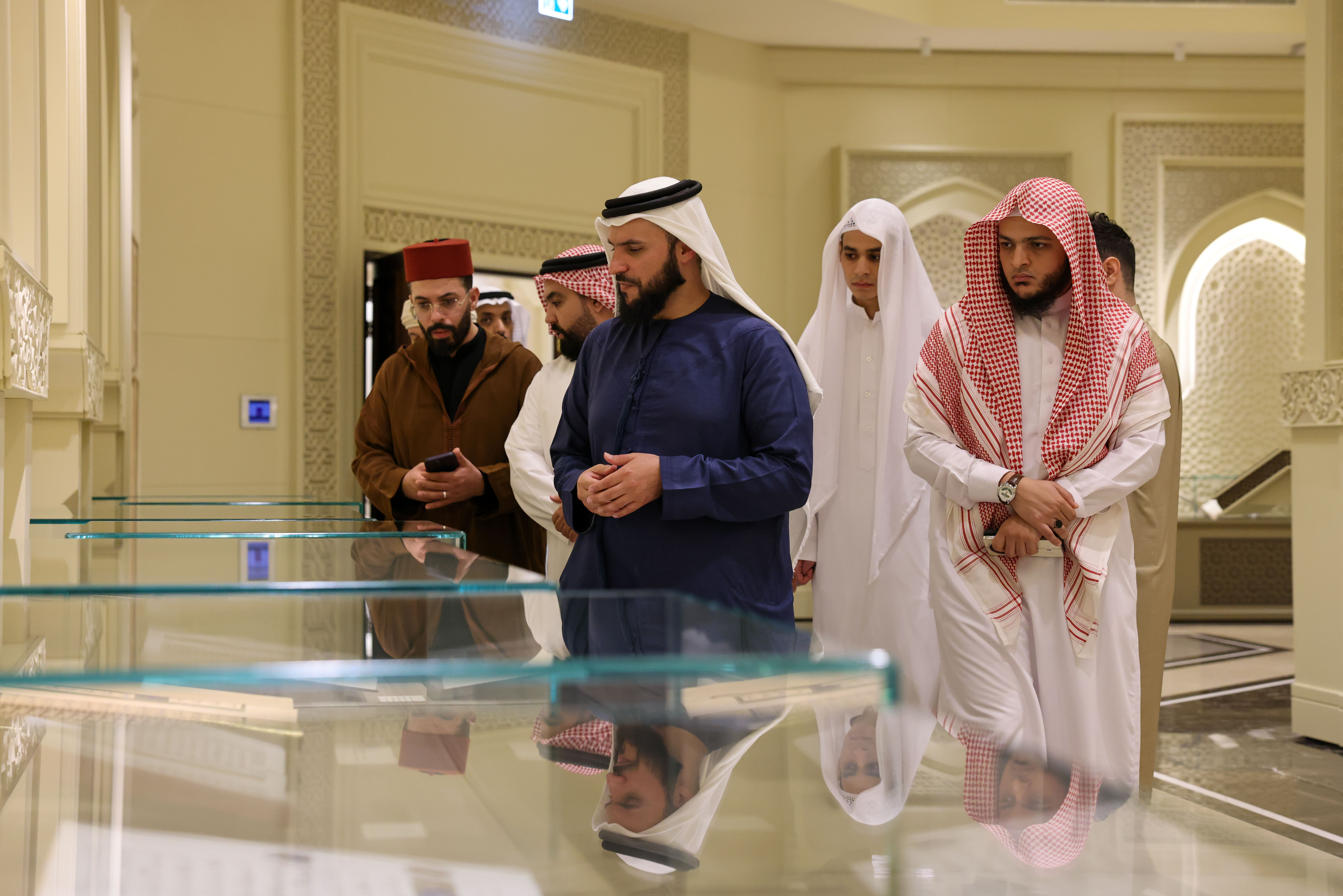 مشاهير قرّاء رمضان عجمان يزورون مجمع القرآن الكريم