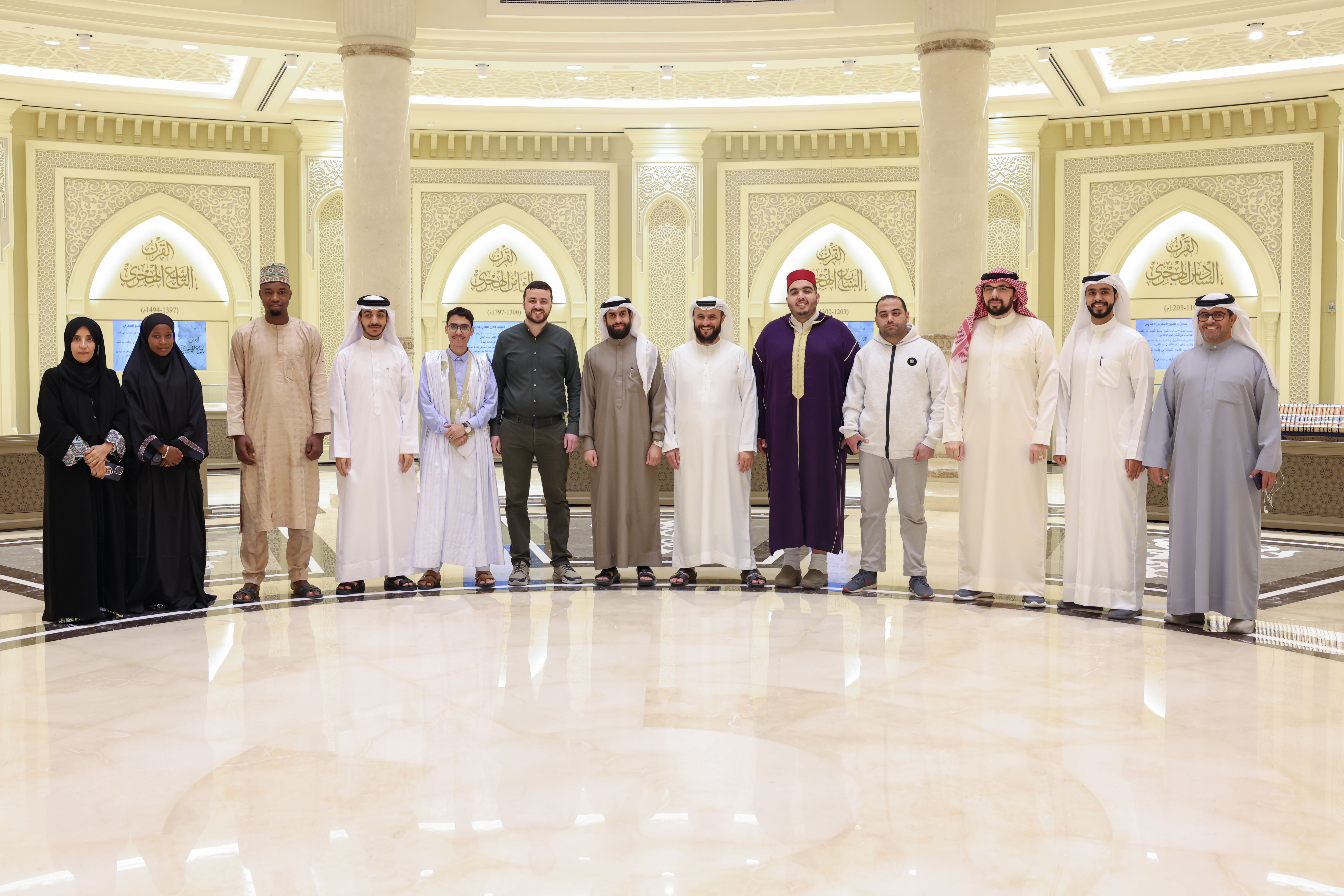 المجمع يستقبل المشاركين بجائزة الإمارات الدولية للقرآن الكريم