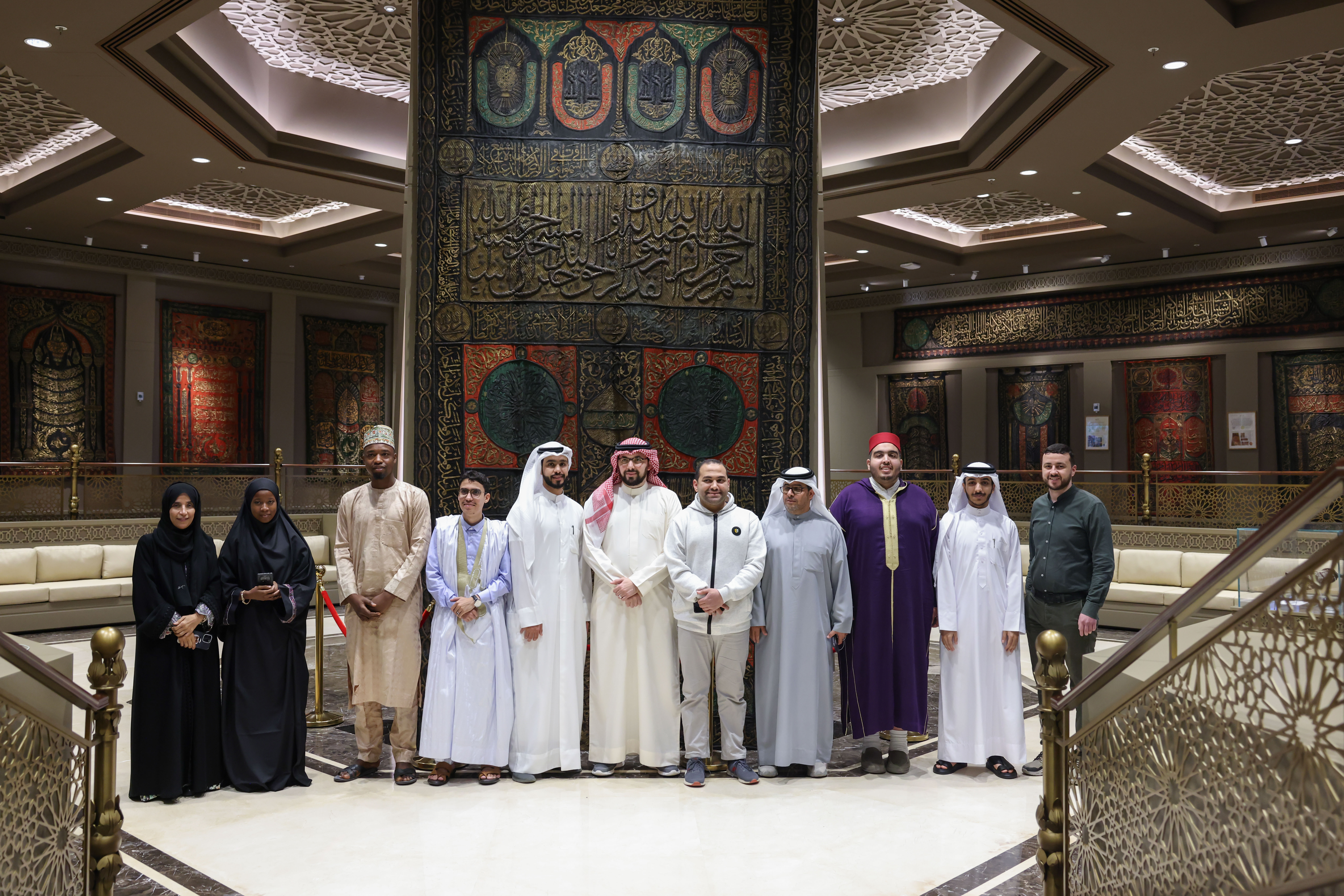 المجمع يستقبل المشاركين بجائزة الإمارات الدولية للقرآن الكريم