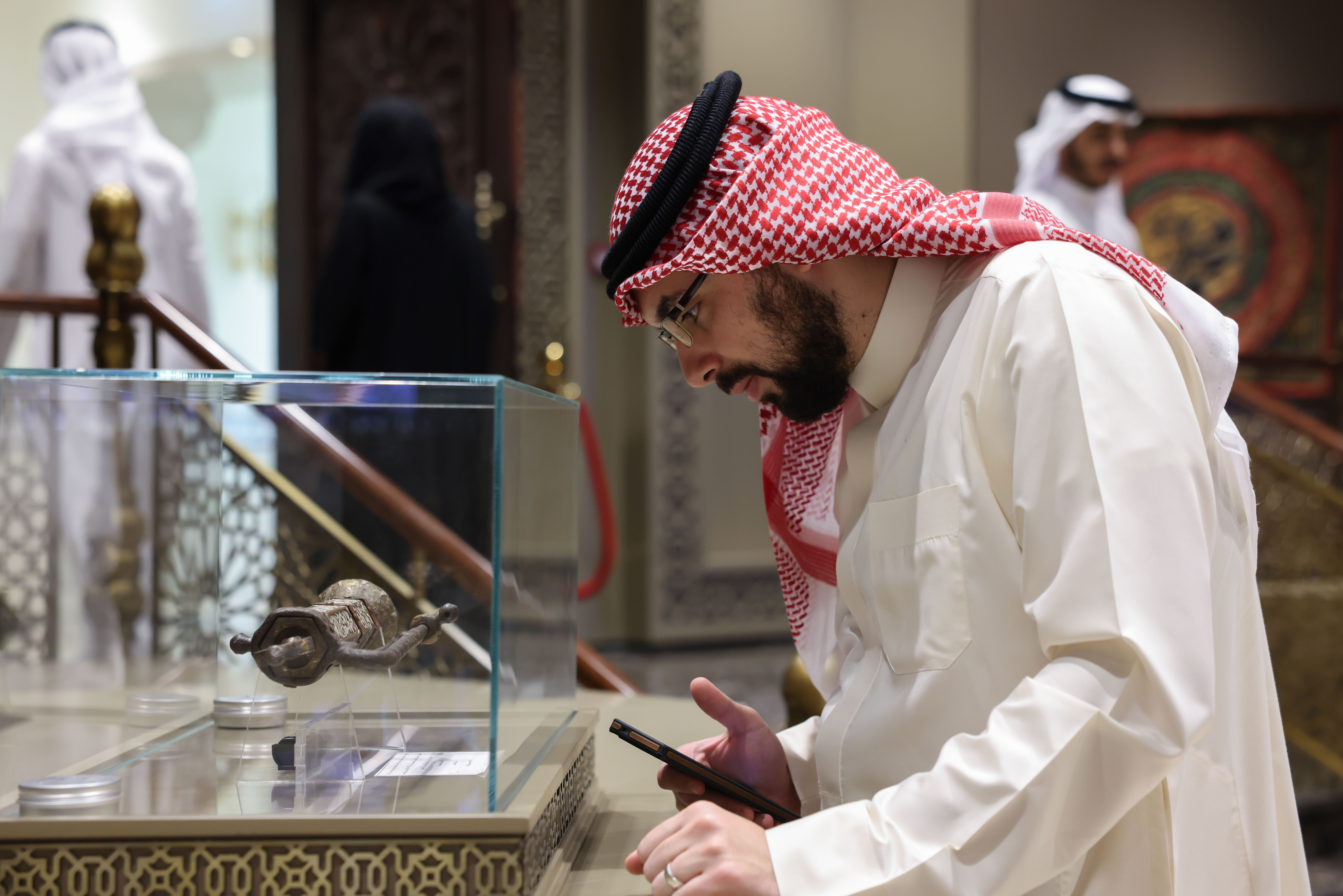 المجمع يستقبل المشاركين بجائزة الإمارات الدولية للقرآن الكريم