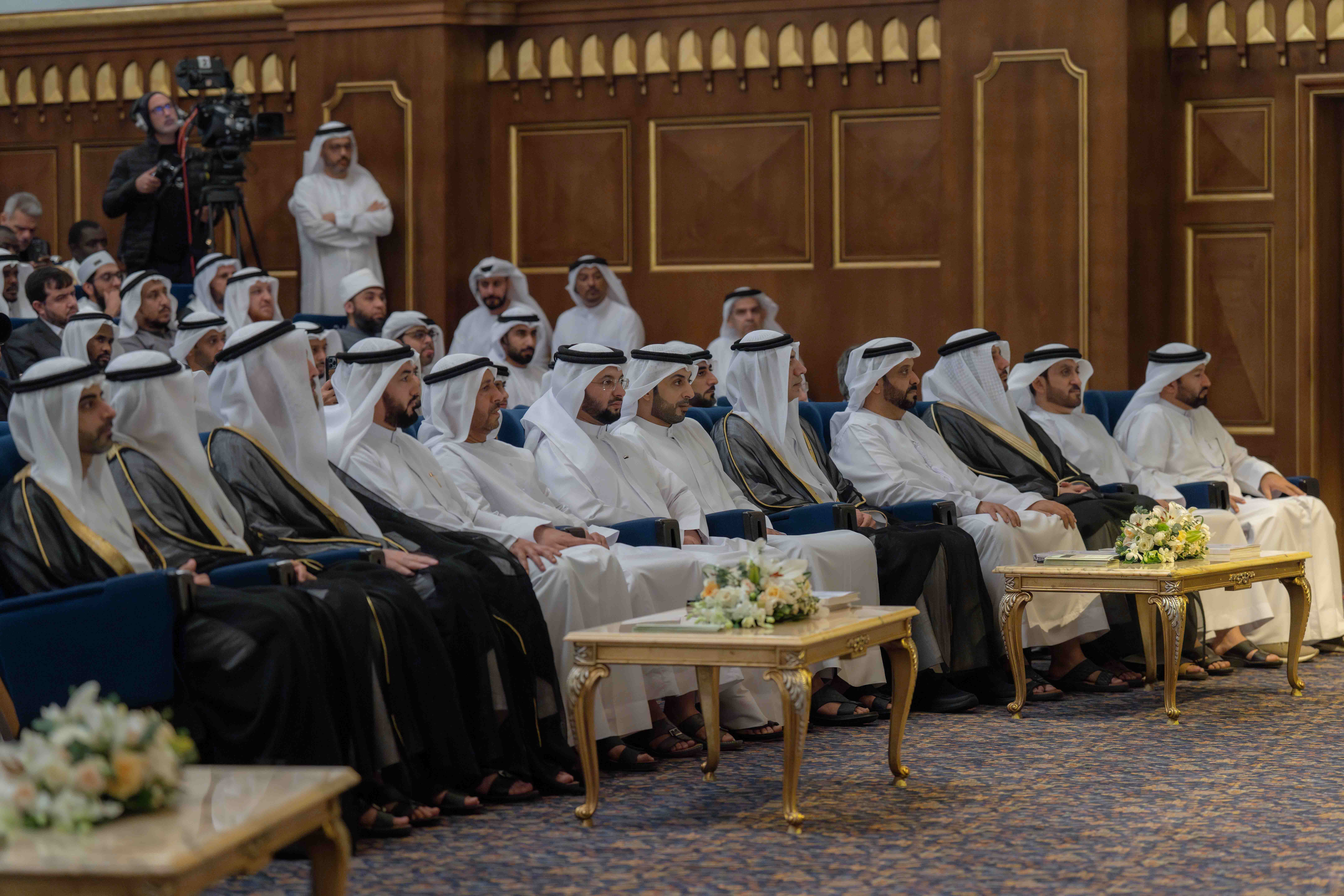 حاكم الشارقة يطلق الموسوعة الثانية لمناهج إفراد القراءات