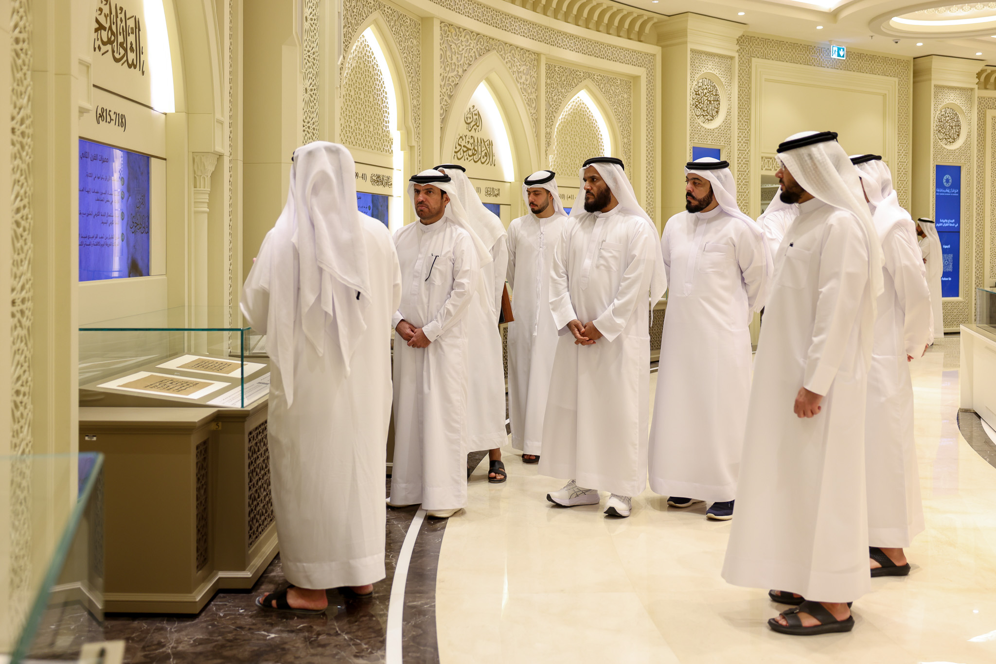 ‎اطلع سعادة أحمد درويش المهيري، مدير عام دائرة الشؤون الإسلامية والعمل الخيري في دبي على دور واستراتيجية مجمع القرآن الكريم العلمية والبحثية