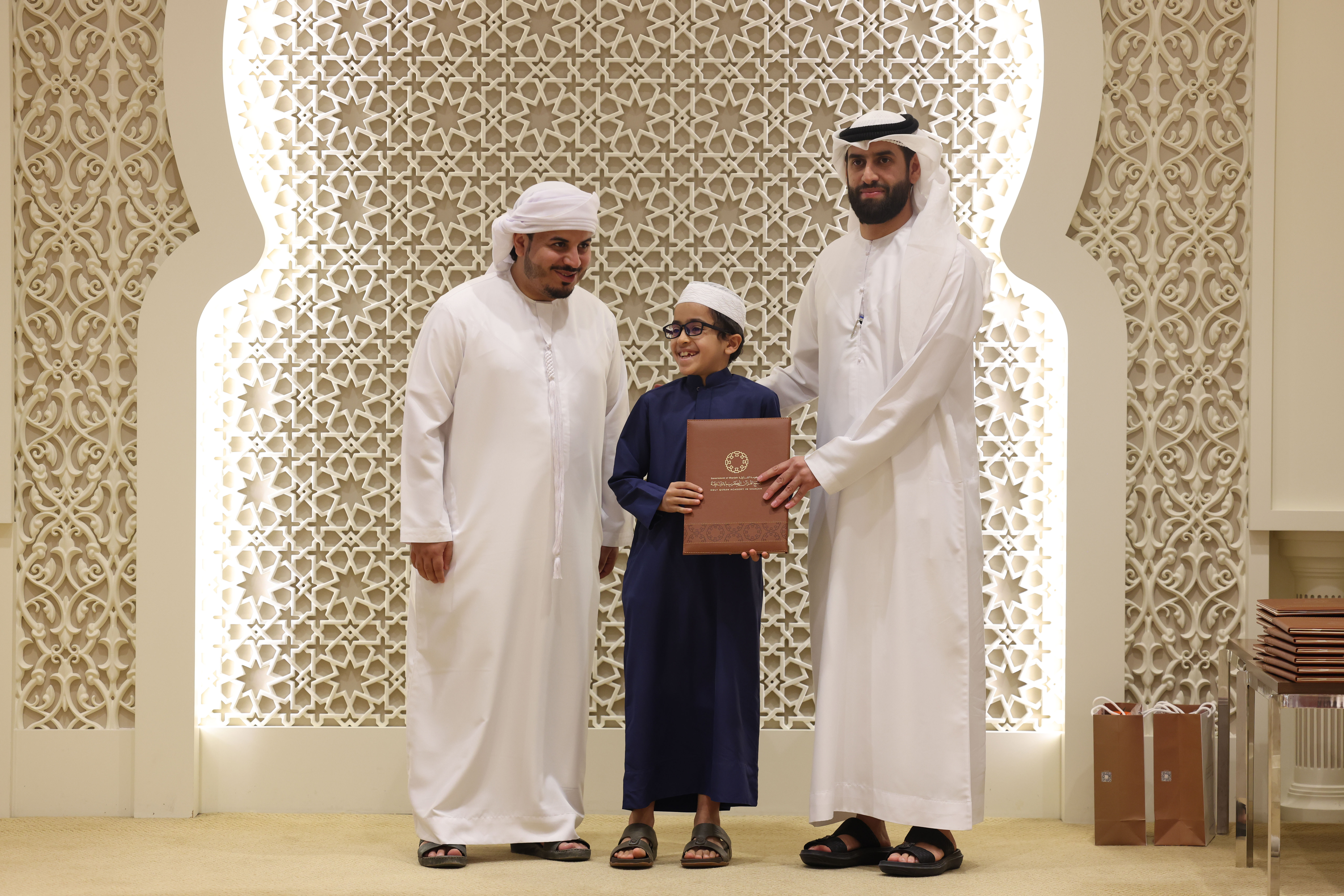 اختتم مجمع القرآن الكريم في الشارقة فعاليات برنامجه الصيفي الثالث الذي أُقيم خلال الفترة من 7 إلى 31 يوليو 2025، تحت شعار نحو ثقافة قرآنية أصيلة