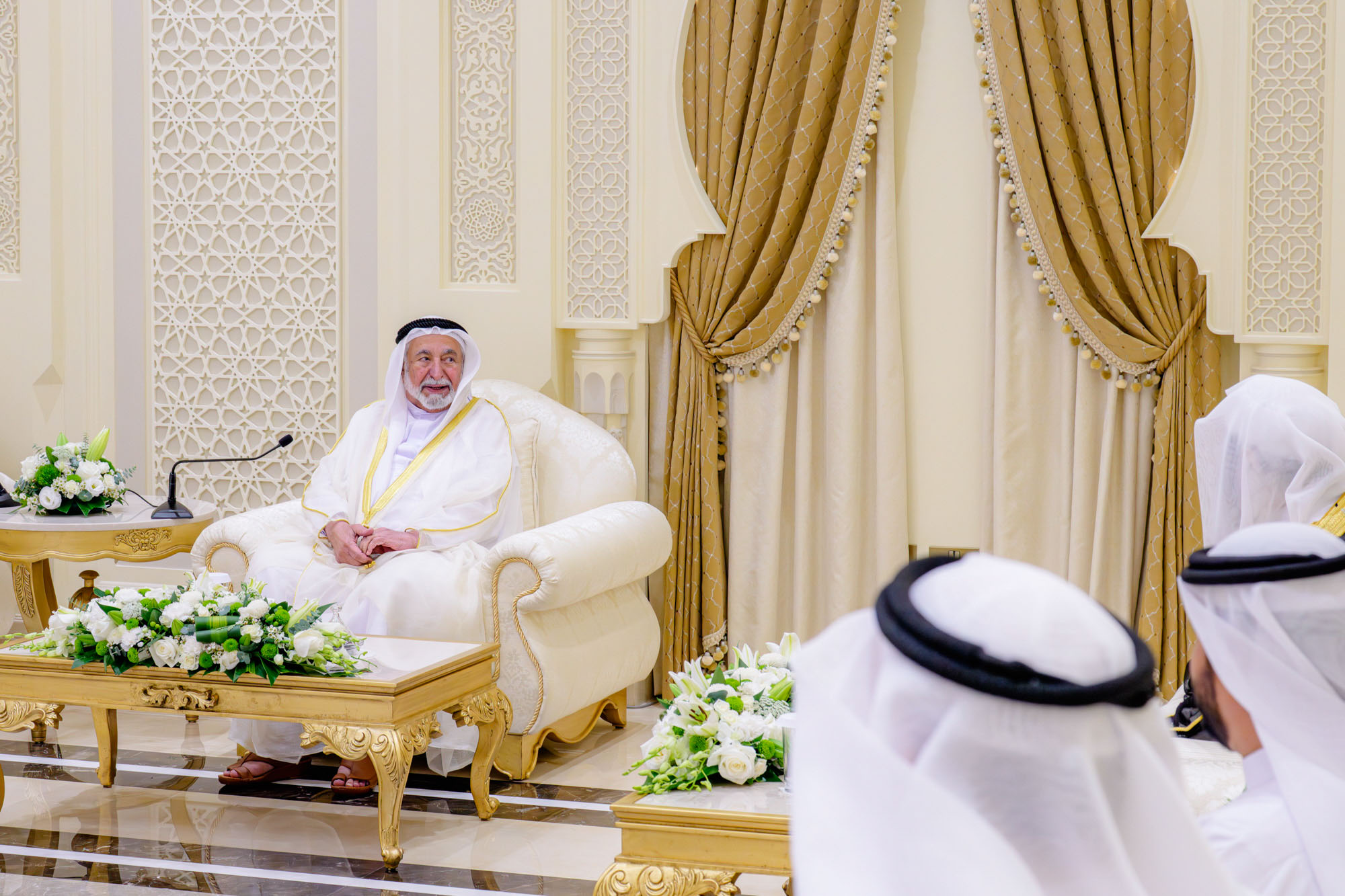 حاكم الشارقة يطلق المصحف المرتل للقارئ رعد الكردي