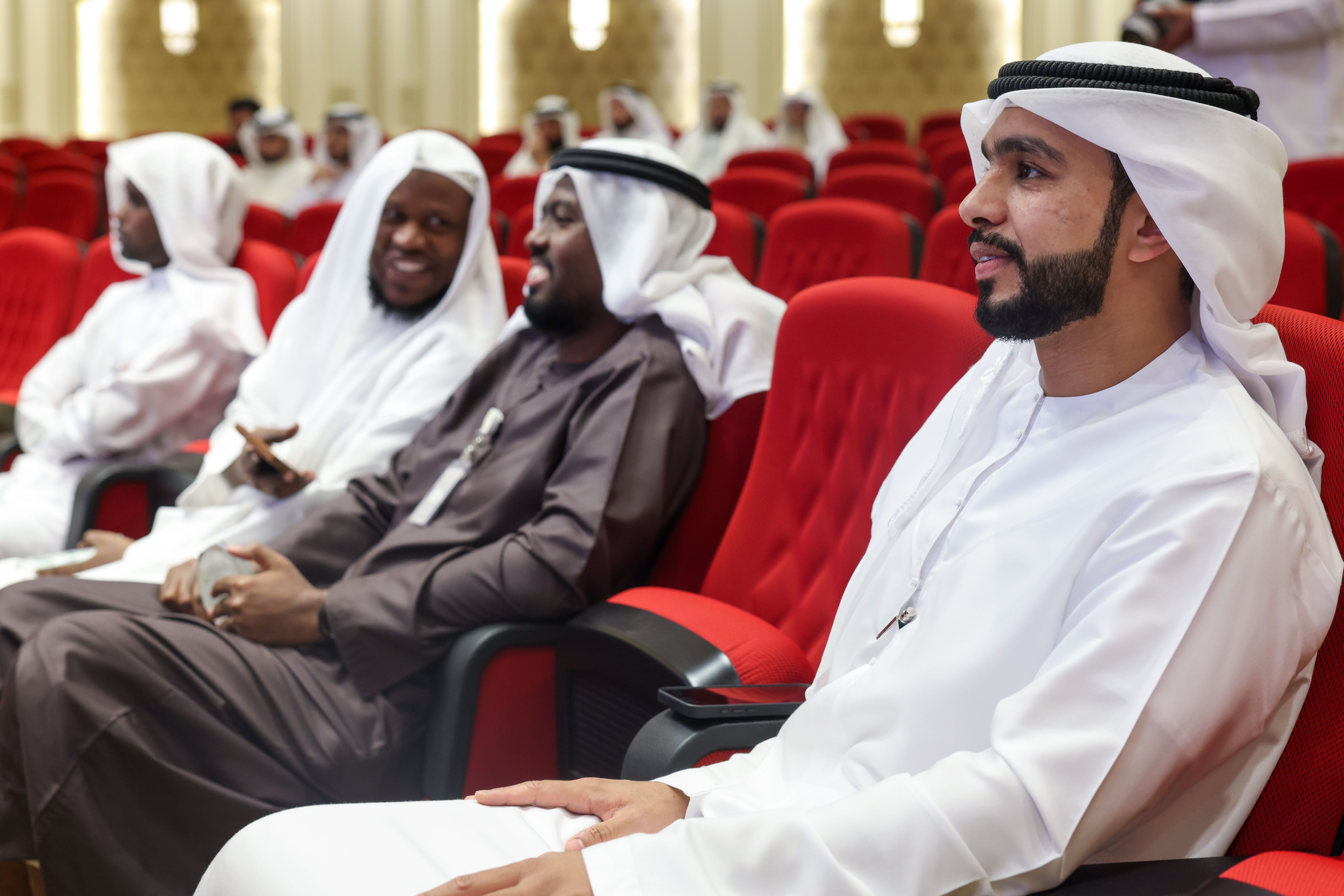 ⁨ احتفى مجمع القرآن الكريم بالشارقة بمقرئيه، بمناسبة اليوم العالمي للمعلم،