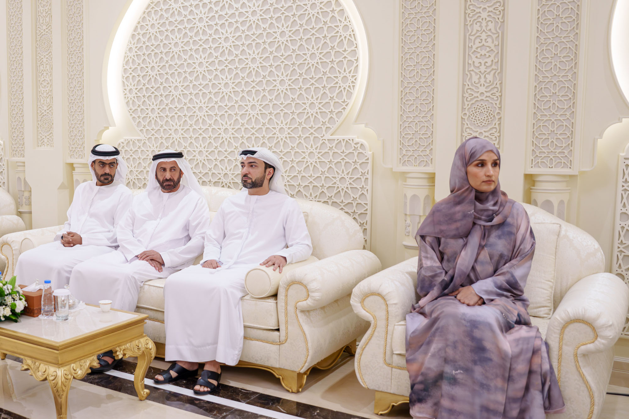 حاكم الشارقة يستقبل وفد مصرف الإمارات الإسلامي