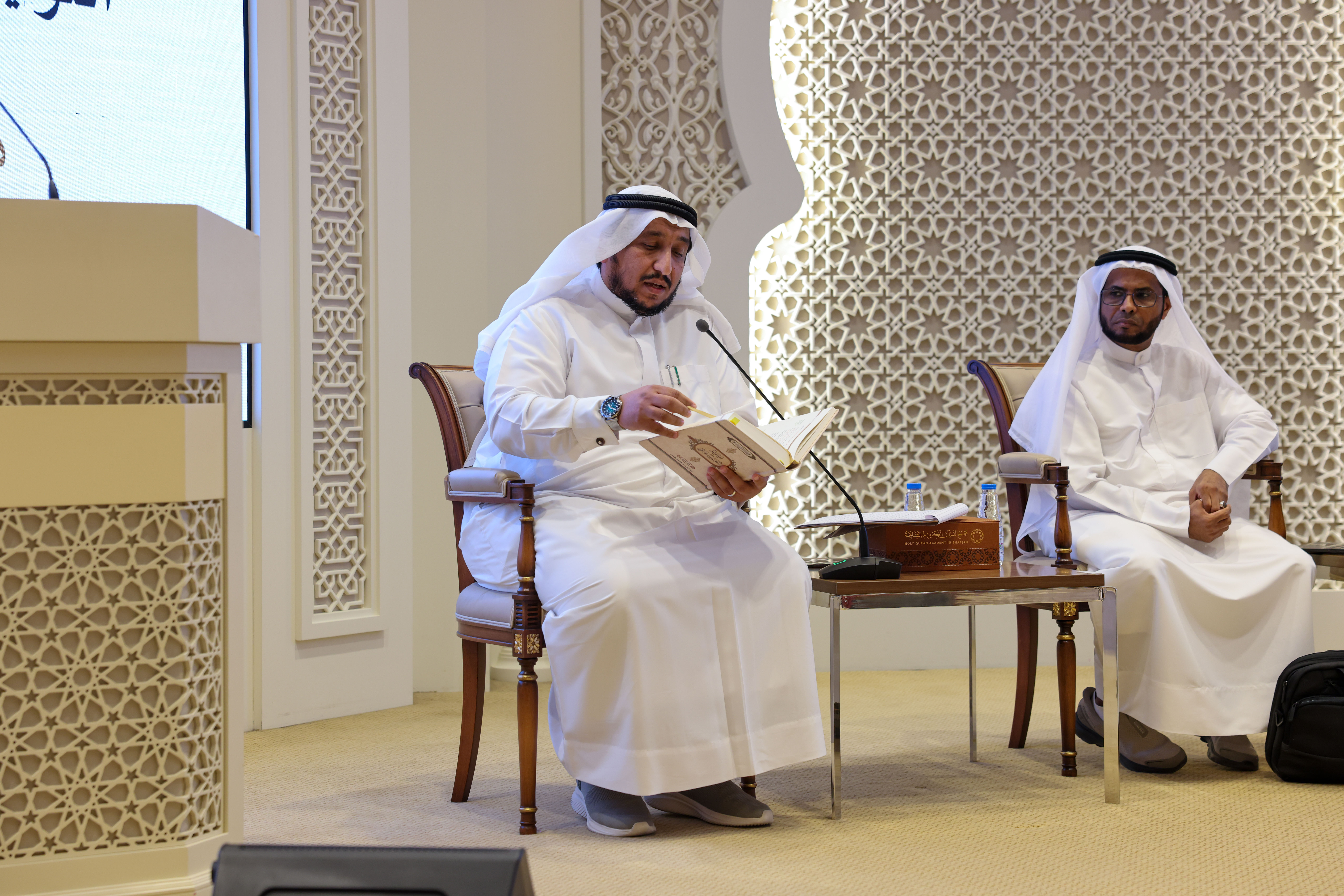 المجمع يوصي بتحديث منهجيات التوثيق العلمي في عصر الذكاء الاصطناعي