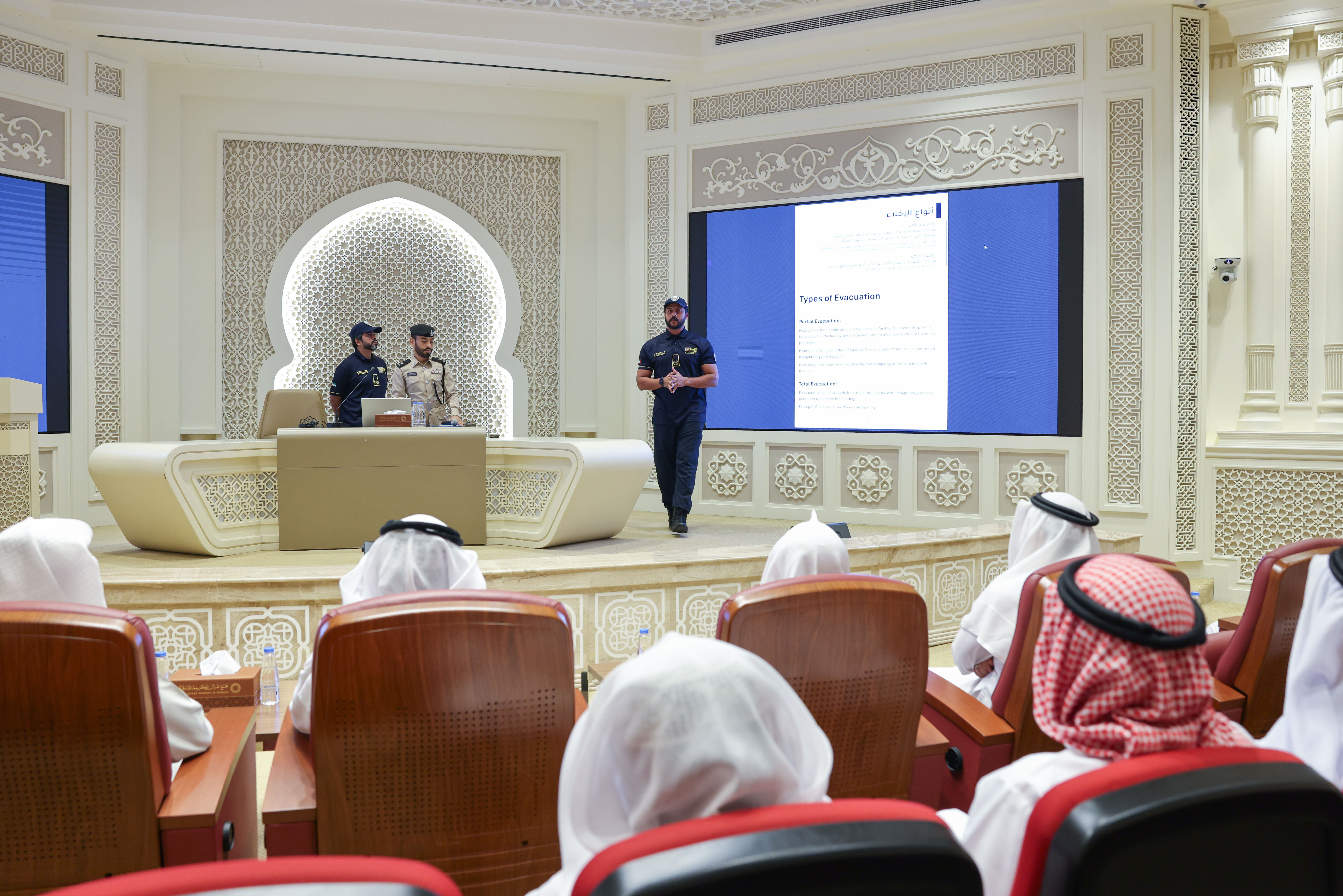 المجمع ينفذ تجربة إخلاء وهمي ناجحة