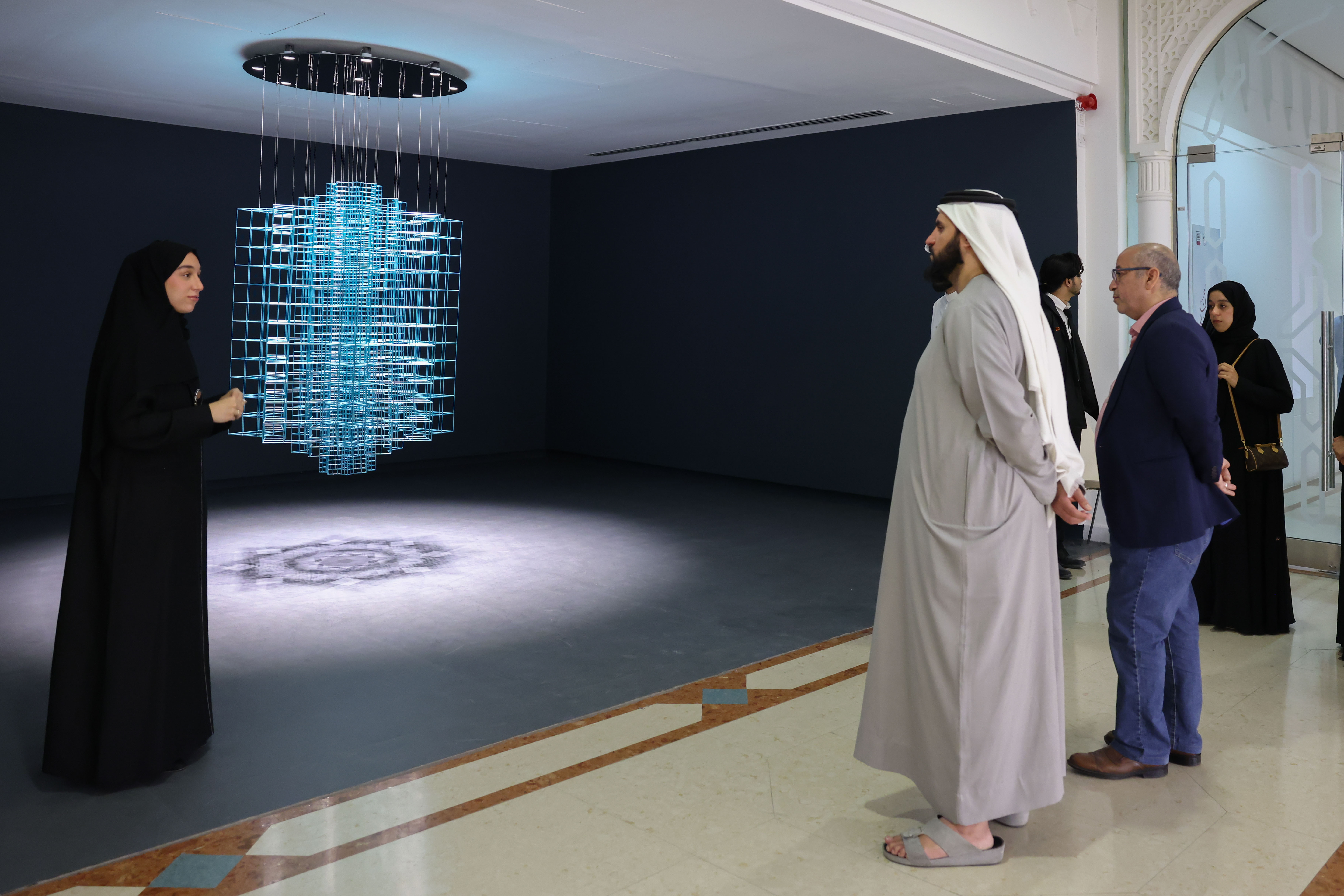 وفد من المجمع يطلع على تجربة مهرجان الفنون الإسلامية
