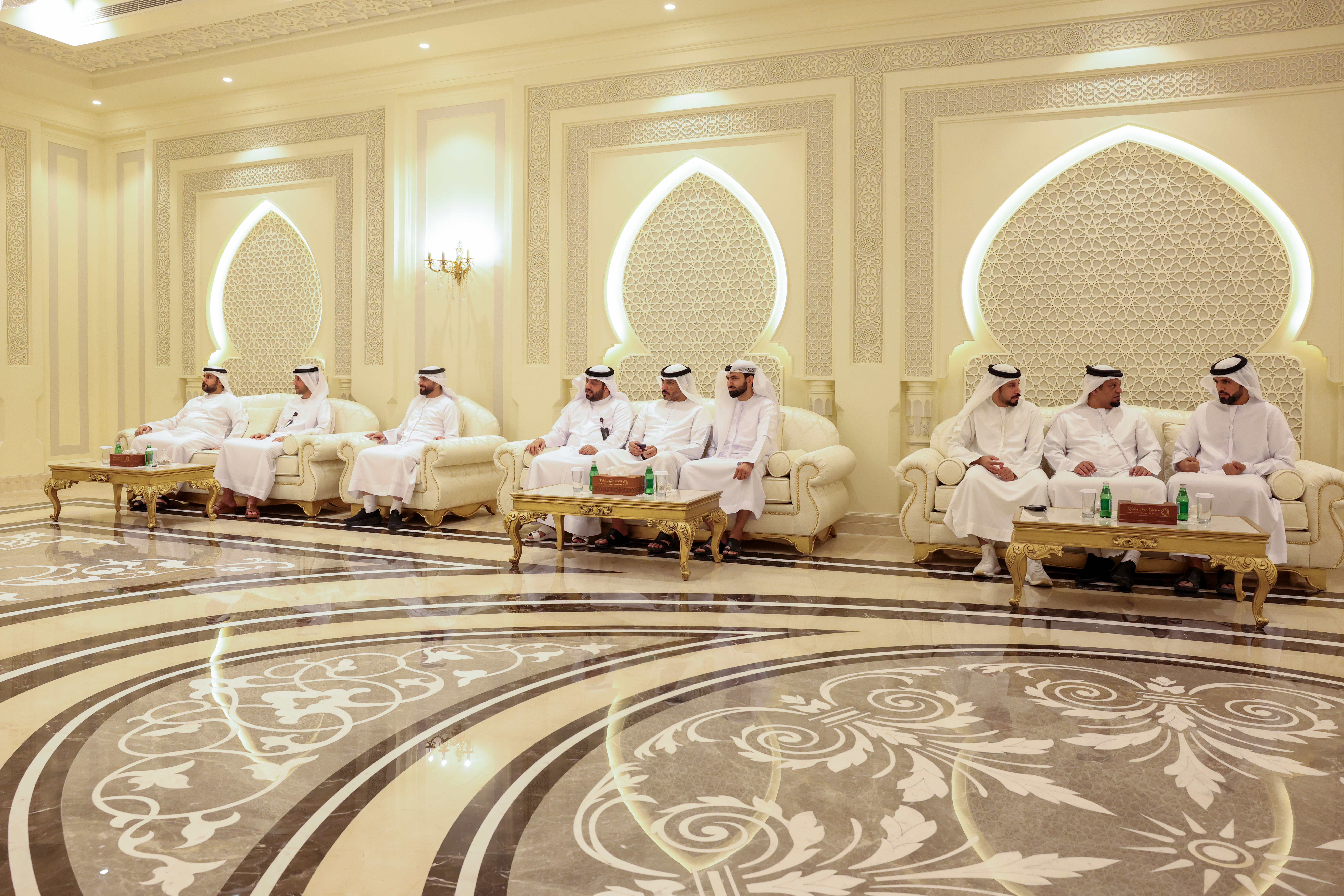 وفد شرطة الشارقة يطلع على أفضل الممارسات العلمية والمتحفية في المجمع