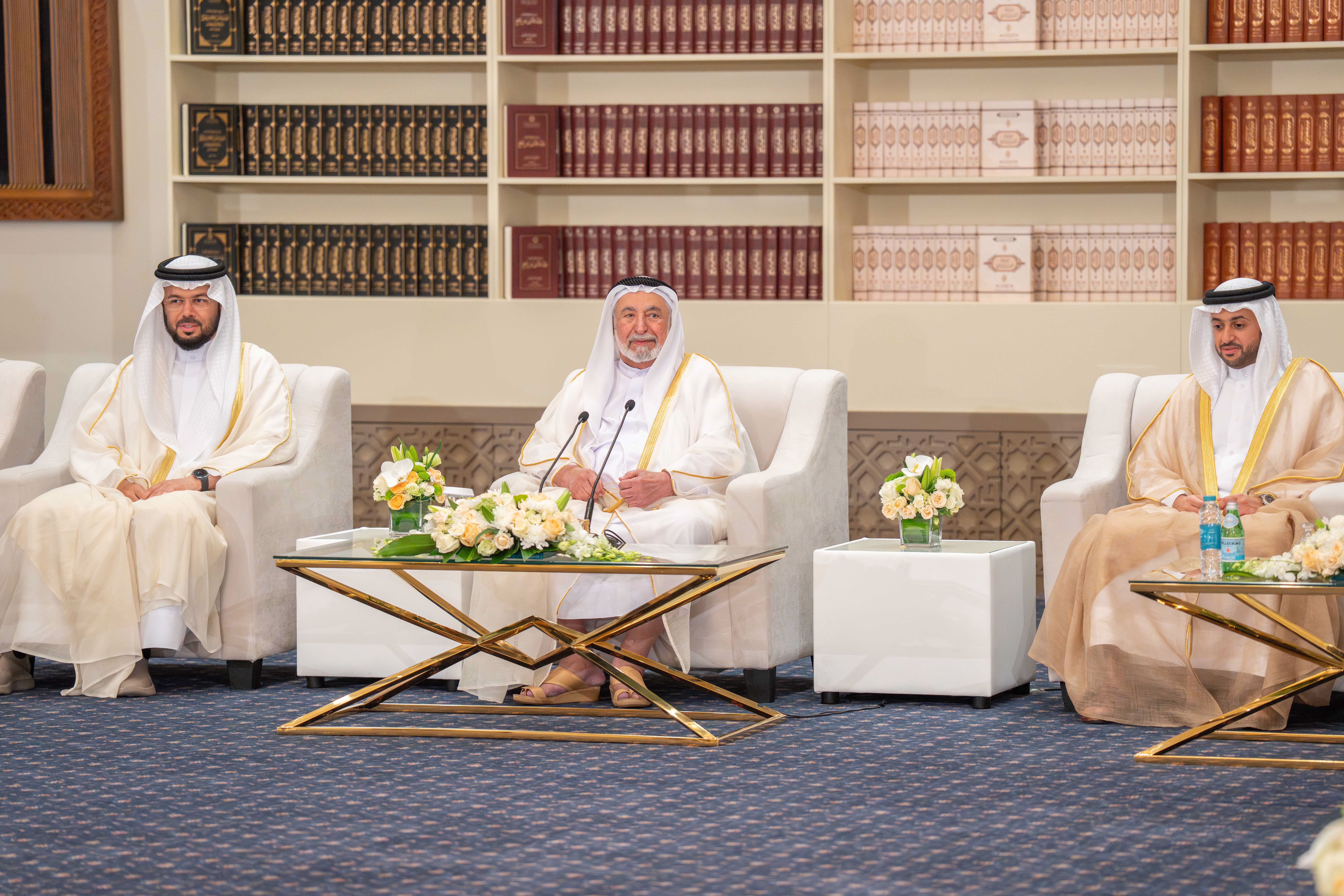 شهد صاحب السموّ الشيخ الدكتور سلطان بن محمد القاسمي، عضو المجلس الأعلى، حاكم الشارقة، صباح اليوم الأربعاء، حفل تخريج الدفعة السادسة من القرّاء مُجازي مجمع القرآن الكريم بالشارقة