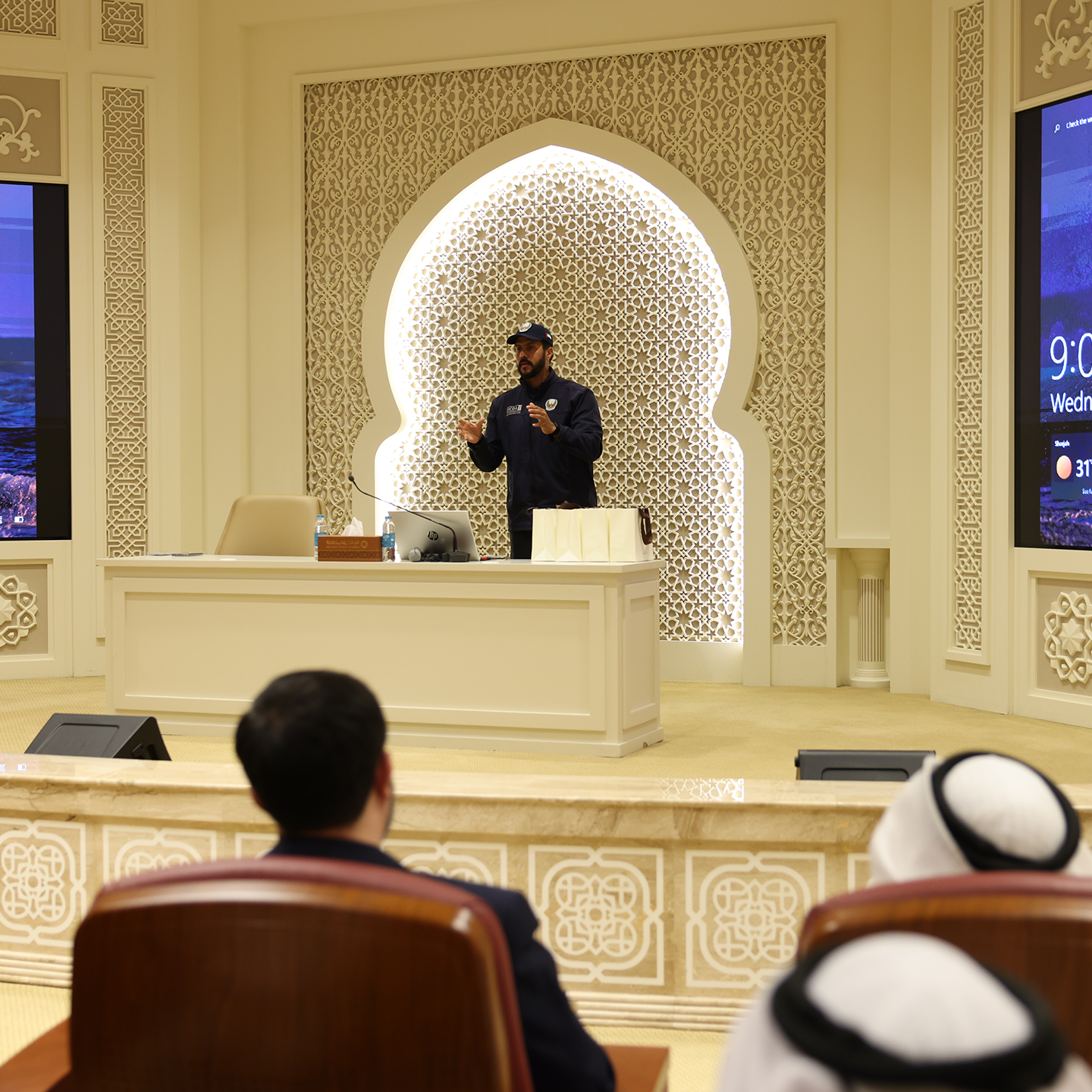 نفذ مجمع القرآن الكريم عملية إخلاء وهمية بالتعاون مع هيئة الشارقة للدفاع المدني
